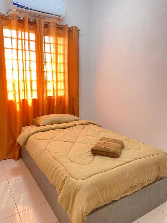 Homestay Juta Mines Seri Kembangan Balakong Serdang Lama Exterior photo