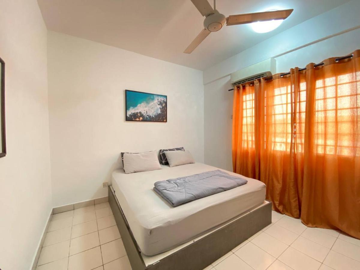 Homestay Juta Mines Seri Kembangan Balakong Serdang Lama Exterior photo