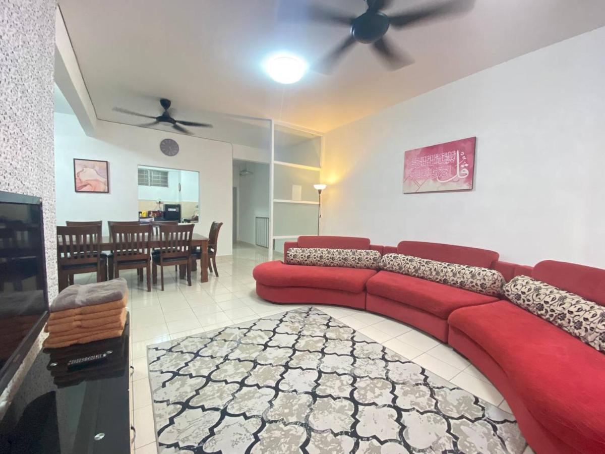 Homestay Juta Mines Seri Kembangan Balakong Serdang Lama Exterior photo